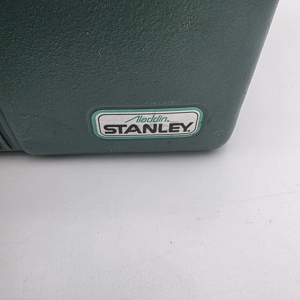 Vintage Aladdin Stanley Lunch Box Cooler Green Plastic Hard Shell 6/90 USA Made